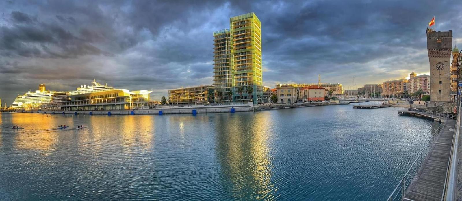 La Perla Di Ro Apartment Savona Bagian luar foto