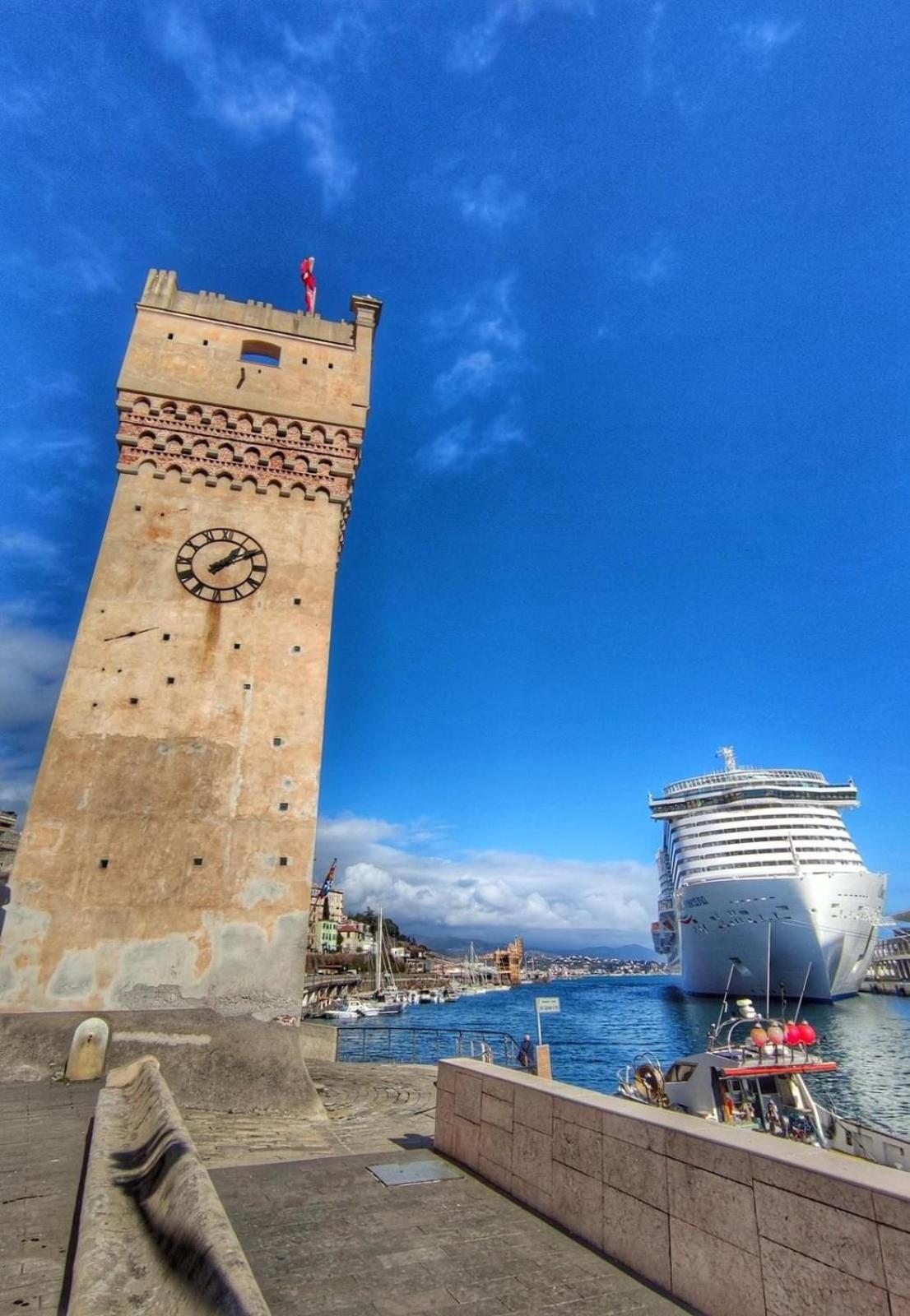 La Perla Di Ro Apartment Savona Bagian luar foto