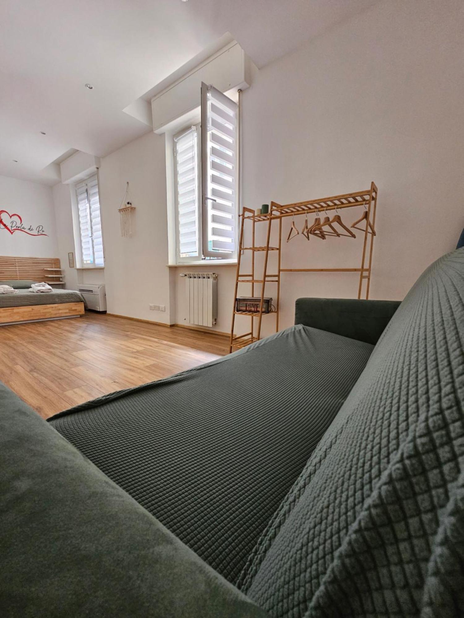 La Perla Di Ro Apartment Savona Bagian luar foto
