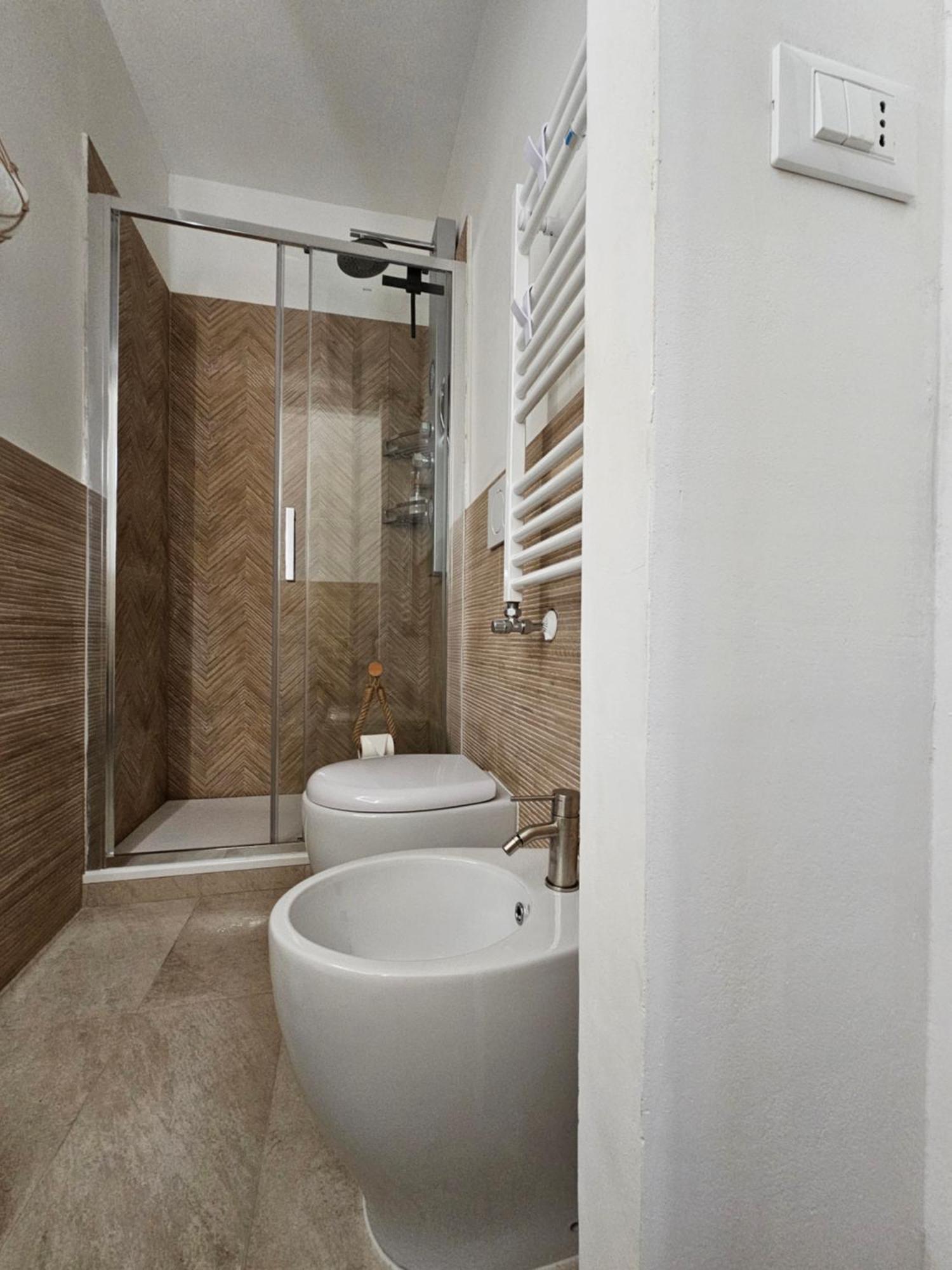 La Perla Di Ro Apartment Savona Bagian luar foto